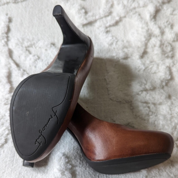 LAST CHANCE!!   Franco Sarto tan leather pumps, size 7 - Picture 5 of 7